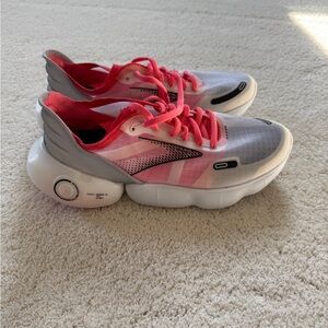 NWOT Brooks Aurora BL Running Shoes Pink and Gray